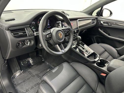 2025 Porsche Macan GTS