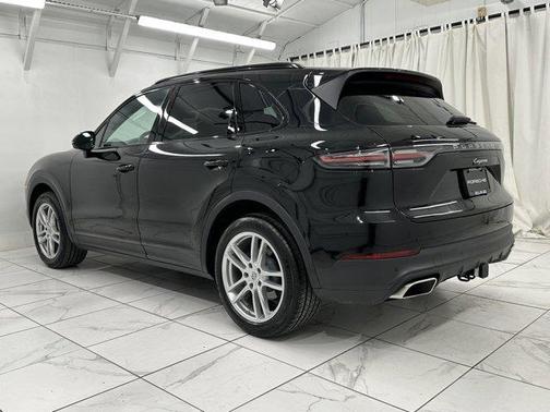 2022 Porsche Cayenne Platinum Edition
