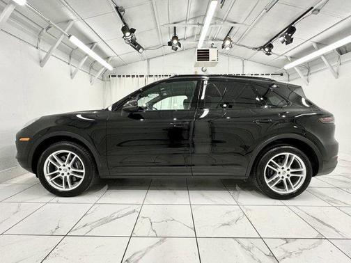 2022 Porsche Cayenne Platinum Edition