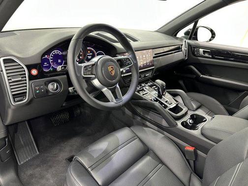 2022 Porsche Cayenne Platinum Edition