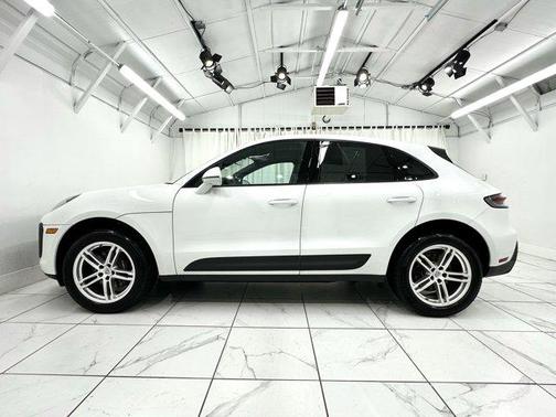 2024 Porsche Macan AWD