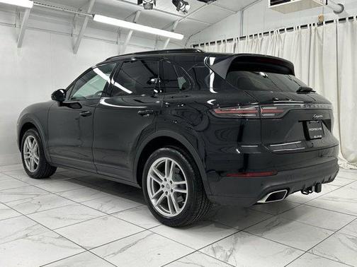 2022 Porsche Cayenne Platinum Edition