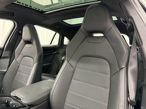 2026 Porsche Panamera 