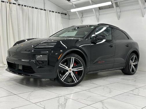 2025 Porsche Macan 4S