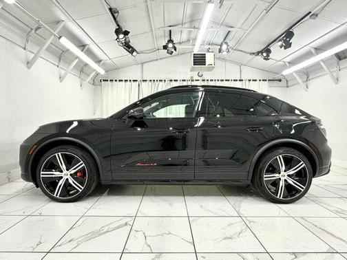 2025 Porsche Macan 4S