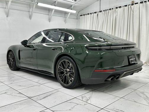 2025 Porsche Panamera E-Hybrid Turbo