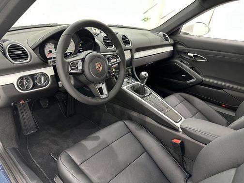 2025 Porsche 718 Cayman Style Edition