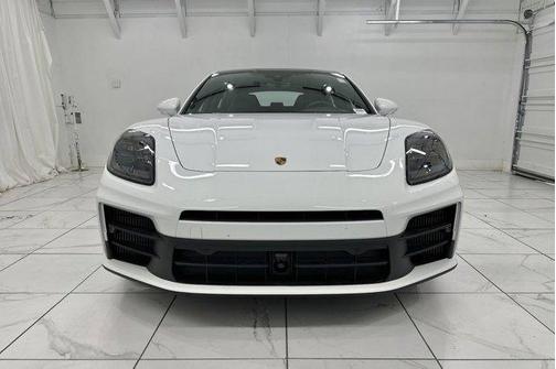 2024 Porsche Panamera 