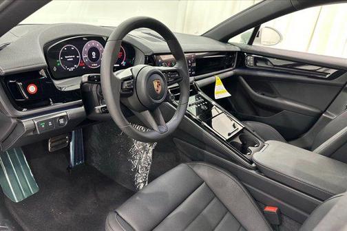 2024 Porsche Panamera 