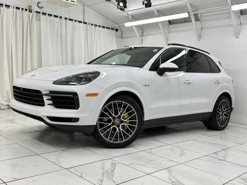 2022 Porsche Cayenne Cayenne