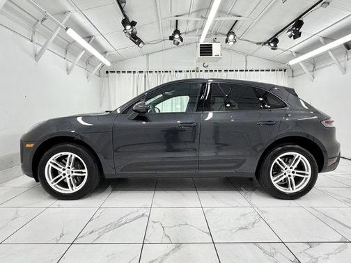 2025 Porsche Macan 