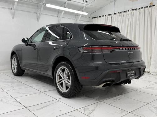2025 Porsche Macan 