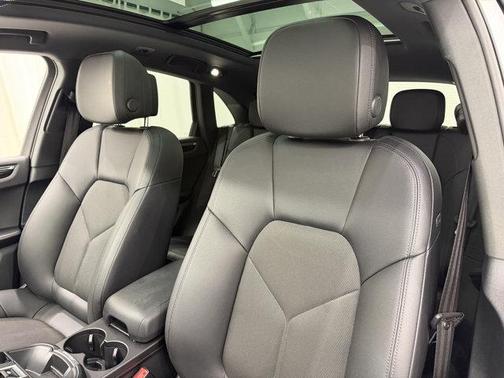 Dolomite Silver Metallic 2022 Porsche Macan Macan