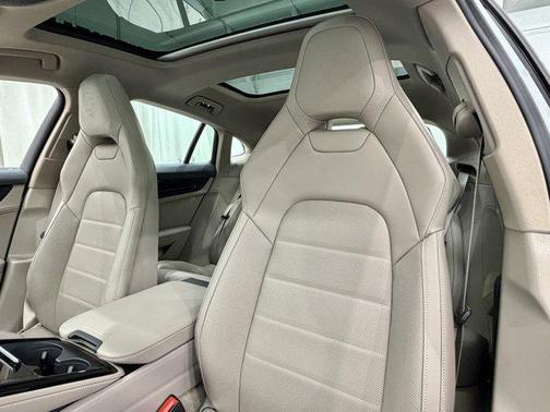 2026 Porsche Panamera 4 E-Hybrid