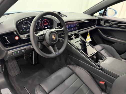 2026 Porsche Panamera 4