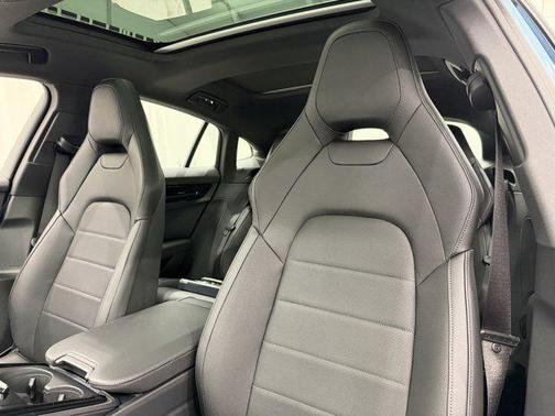 2026 Porsche Panamera 4