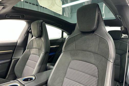 2025 Porsche Taycan 4S