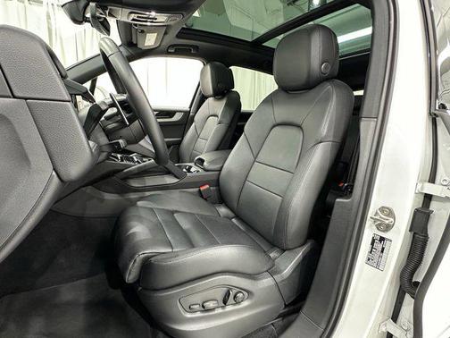 2024 Porsche Cayenne AWD