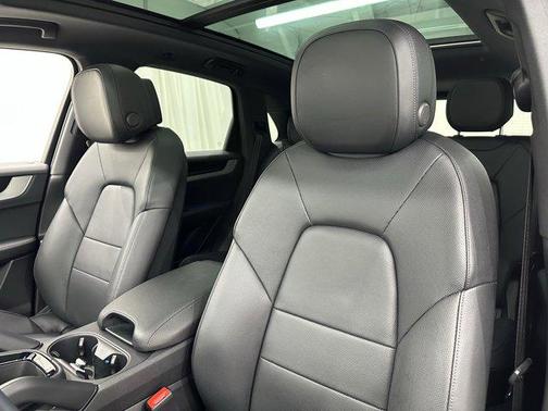 2024 Porsche Cayenne AWD