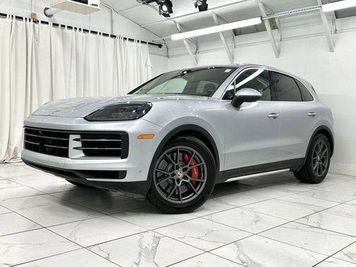 2024 Porsche Cayenne S