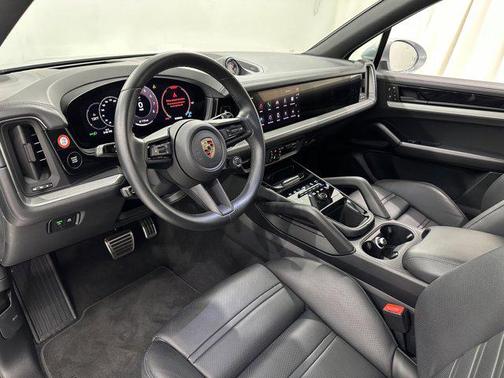 2024 Porsche Cayenne S