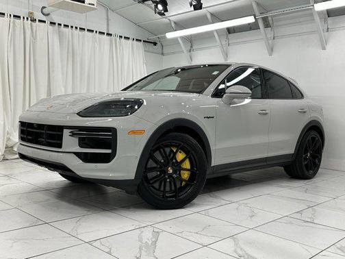2024 Porsche Cayenne E-Hybrid S