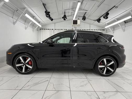 2026 Porsche Cayenne Cayenne Turbo E-Hybrid