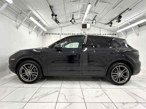 2022 Porsche Cayenne Platinum Edition