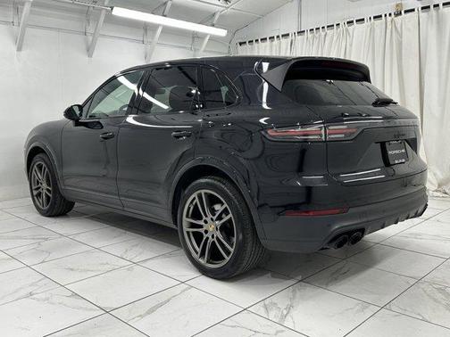 2022 Porsche Cayenne Platinum Edition