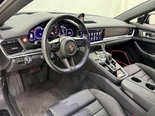 Jet Black 2023 Porsche Panamera 4 Platinum Edition