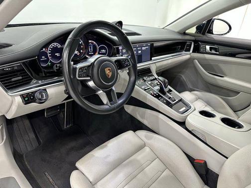 2018 Porsche Panamera 4S