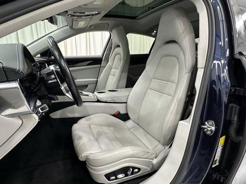 2018 Porsche Panamera 4S