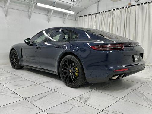 2018 Porsche Panamera 4S