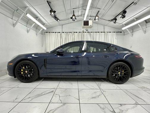 2018 Porsche Panamera 4S