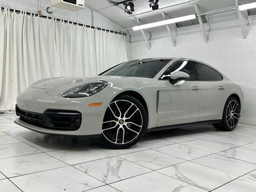 2023 Porsche Panamera Platinum Edition