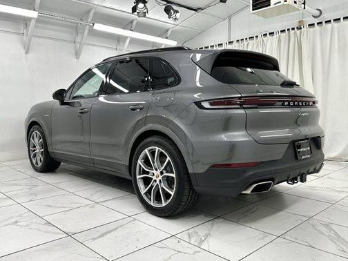 2025 Porsche Cayenne E-Hybrid