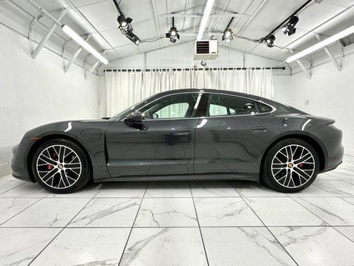 2022 Porsche Taycan 4S