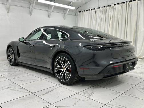 2022 Porsche Taycan 4S