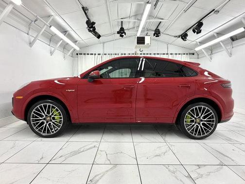 2022 Porsche Cayenne Cayenne E-Hybrid