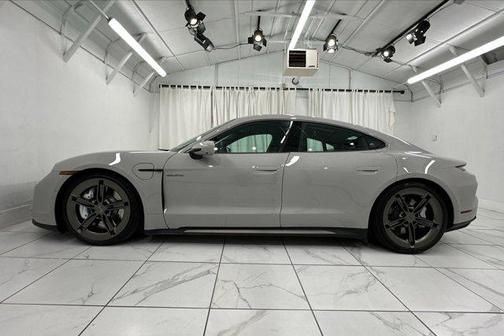 2025 Porsche Taycan Turbo