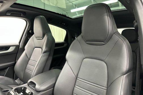 2024 Porsche Cayenne Coupe AWD