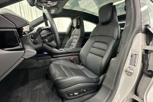 2025 Porsche Taycan Turbo