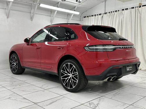 2024 Porsche Macan Base