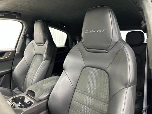 2024 Porsche Cayenne Turbo GT