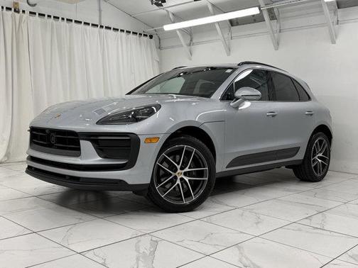 2025 Porsche Macan Base