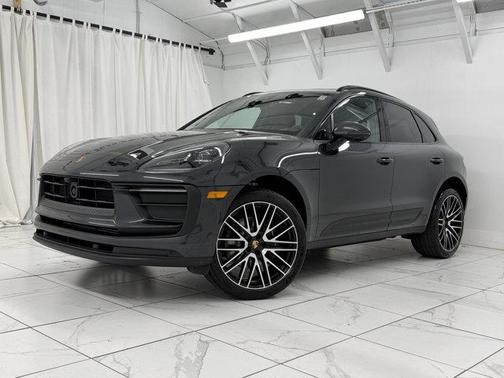 2026 Porsche Macan 