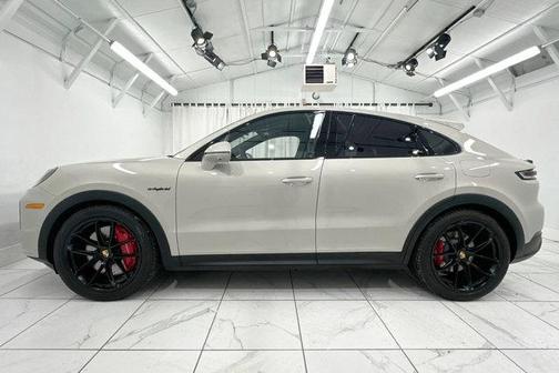 2024 Porsche Cayenne E-Hybrid S