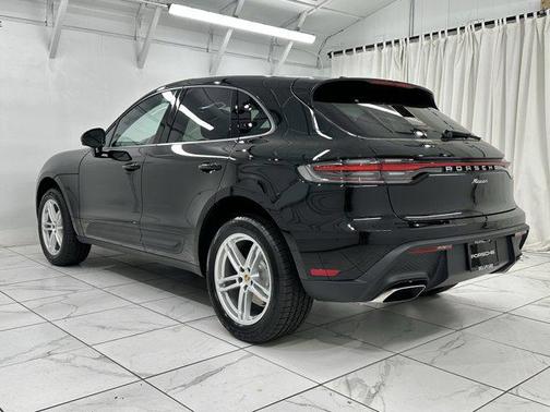 2026 Porsche Macan 