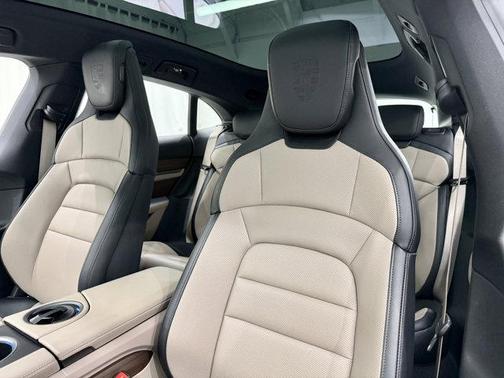 2025 Porsche Taycan 4