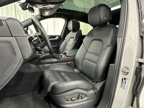 2024 Porsche Cayenne Coupe AWD